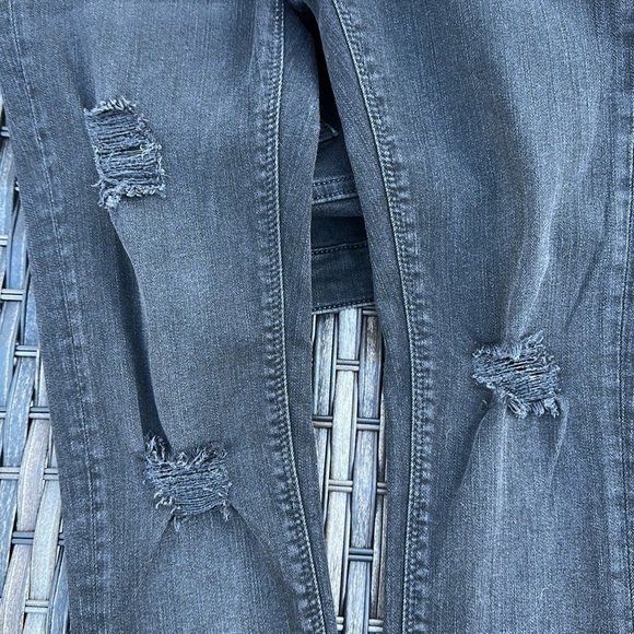 Zara Woman Medium Rise Slim Fit Deconstructed Black Skinny Jeans - Picture 14 of 16